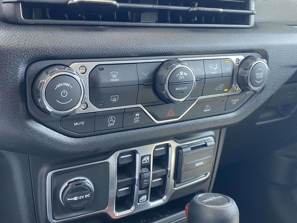 2026 Black Clearcoat Jeep Gladiator Sport S 4X4 Truck