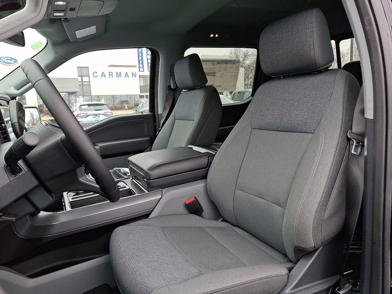 2025 Agate Black Metallic - UM Ford F-150 XLT 4X4