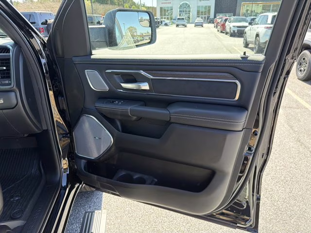 2026 Diamond Black Crystal Pearlcoat Ram 1500 Laramie 4X4 Truck