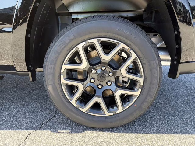 2026 Diamond Black Crystal Pearlcoat Ram 1500 Laramie 4X4 Truck