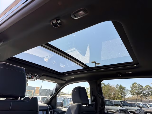 2026 Diamond Black Crystal Pearlcoat Ram 1500 Laramie 4X4 Truck