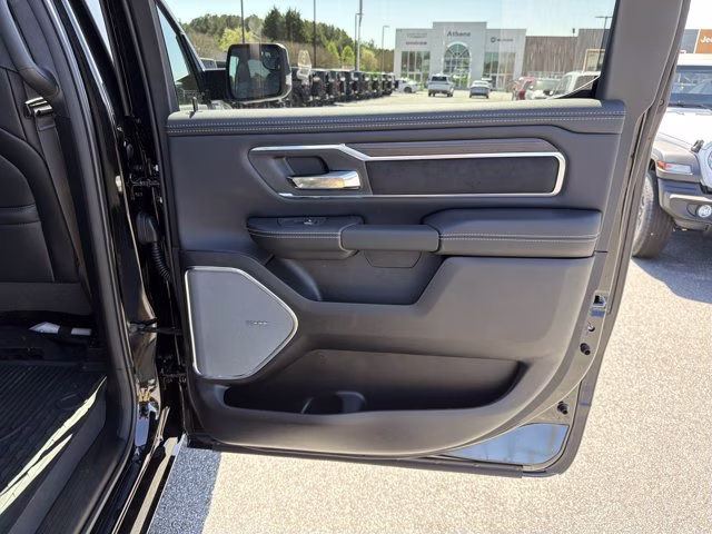 2026 Diamond Black Crystal Pearlcoat Ram 1500 Laramie 4X4 Truck
