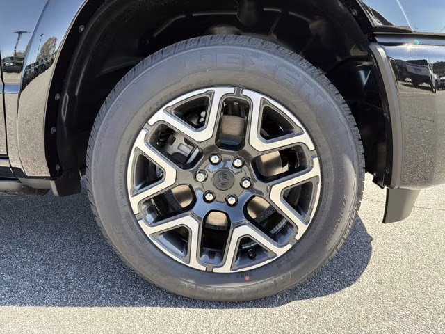 2026 Diamond Black Crystal Pearlcoat Ram 1500 Laramie 4X4 Truck