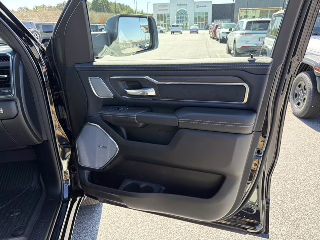 2026 Diamond Black Crystal Pearlcoat Ram 1500 Laramie 4X4 Truck