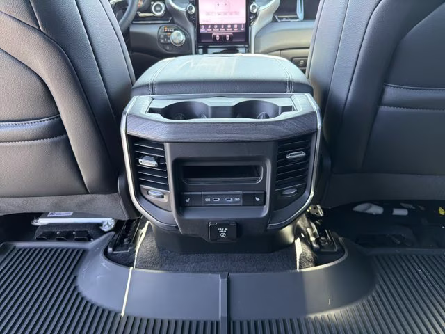 2026 Diamond Black Crystal Pearlcoat Ram 1500 Laramie 4X4 Truck