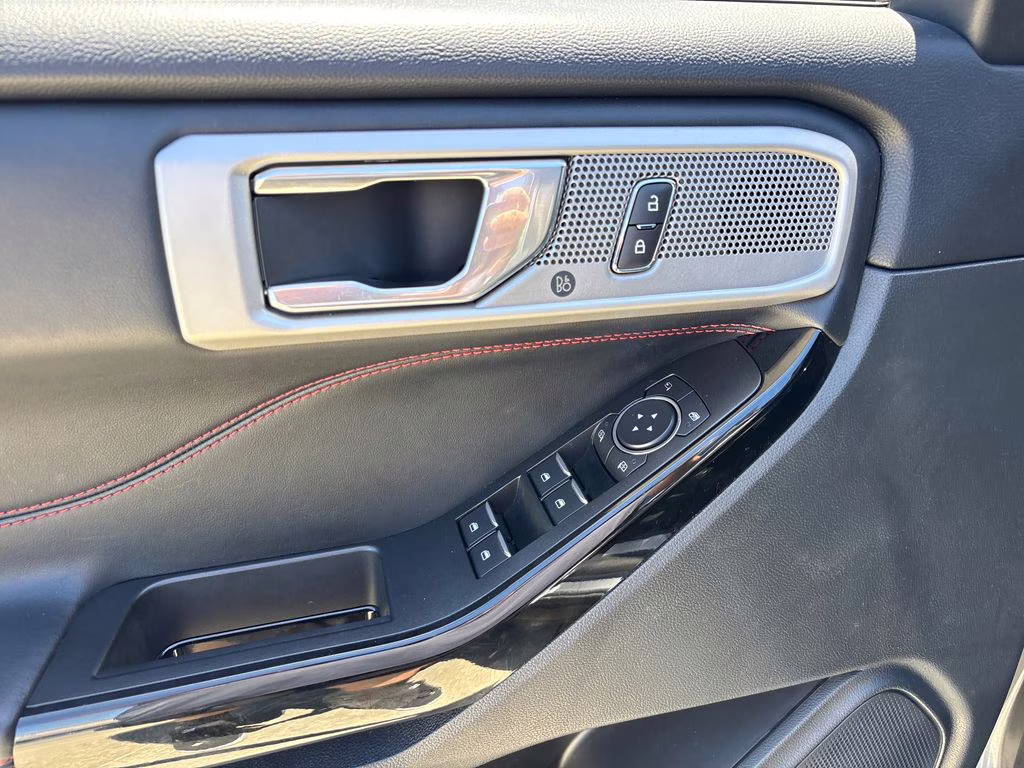 2022 Gray Metallic Ford Explorer ST-Line 4X4 SUV