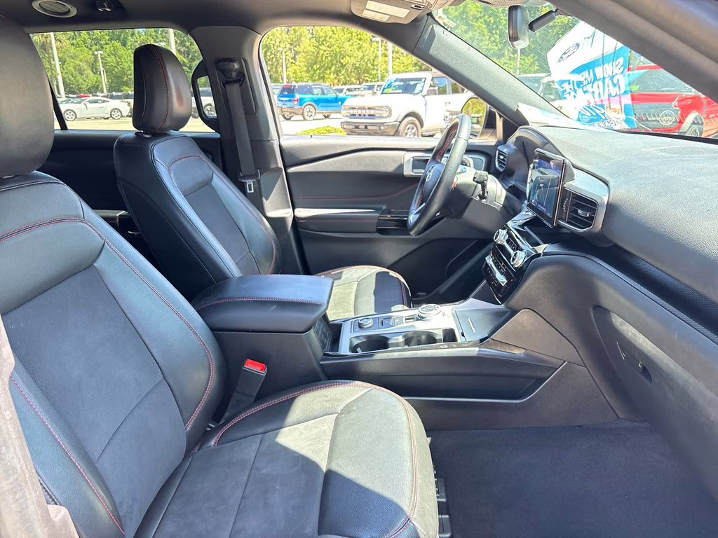 2022 Gray Metallic Ford Explorer ST-Line 4X4 SUV