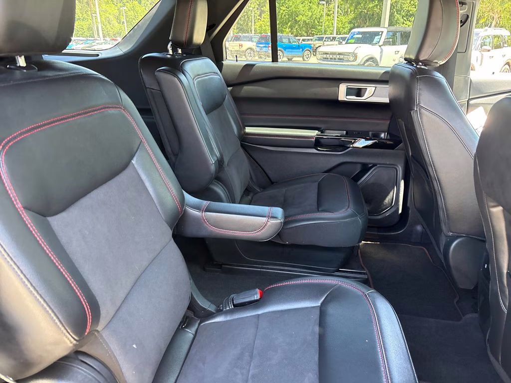 2022 Gray Metallic Ford Explorer ST-Line 4X4 SUV