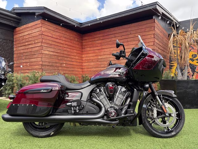 2026 BLACK CRYSTAL Indian CHALLENGER ELITE, 125 RED W/ BLK CRSTL,125th Anniversary