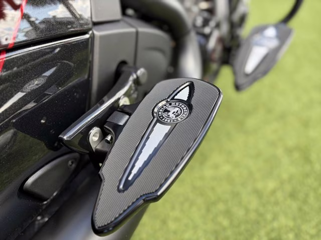 2026 BLACK CRYSTAL Indian CHALLENGER ELITE, 125 RED W/ BLK CRSTL,125th Anniversary