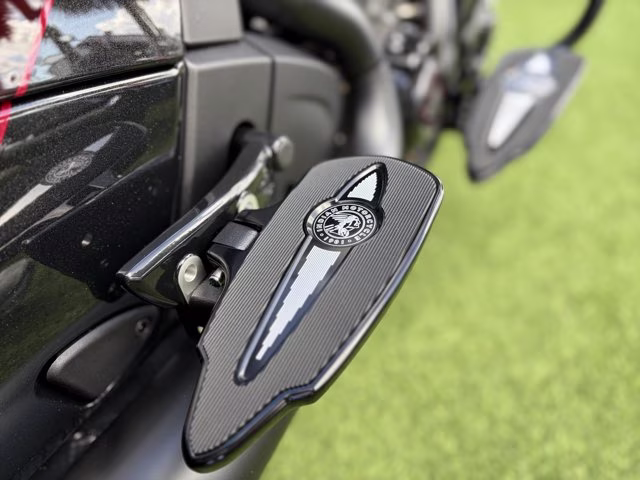 2026 BLACK CRYSTAL Indian CHALLENGER ELITE, 125 RED W/ BLK CRSTL,125th Anniversary