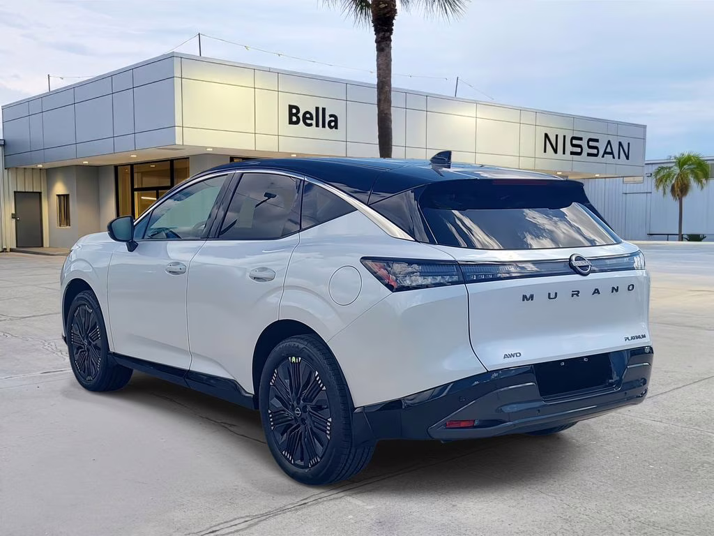 2026 Everest White Pearl/Black Nissan Murano Platinum AWD SUV
