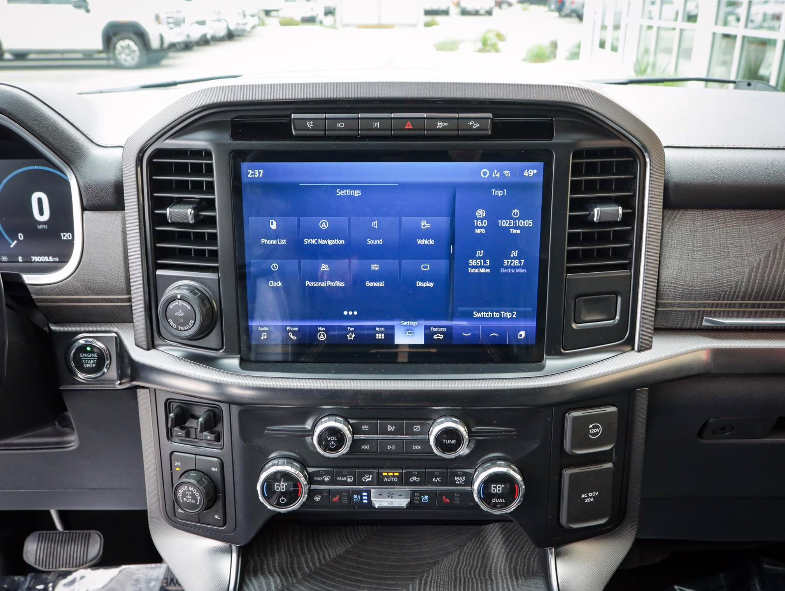 2021 Star White Metallic Tri-Coat Ford F-150 Platinum 4X4 Truck