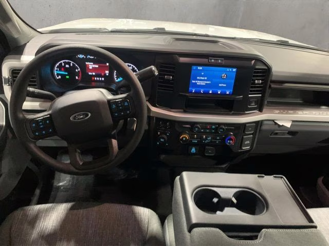 2026 Oxford White Ford Super Duty F-250 SRW XLT 4X4 Truck