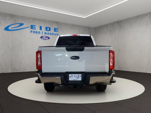 2026 Oxford White Ford Super Duty F-250 SRW XLT 4X4 Truck