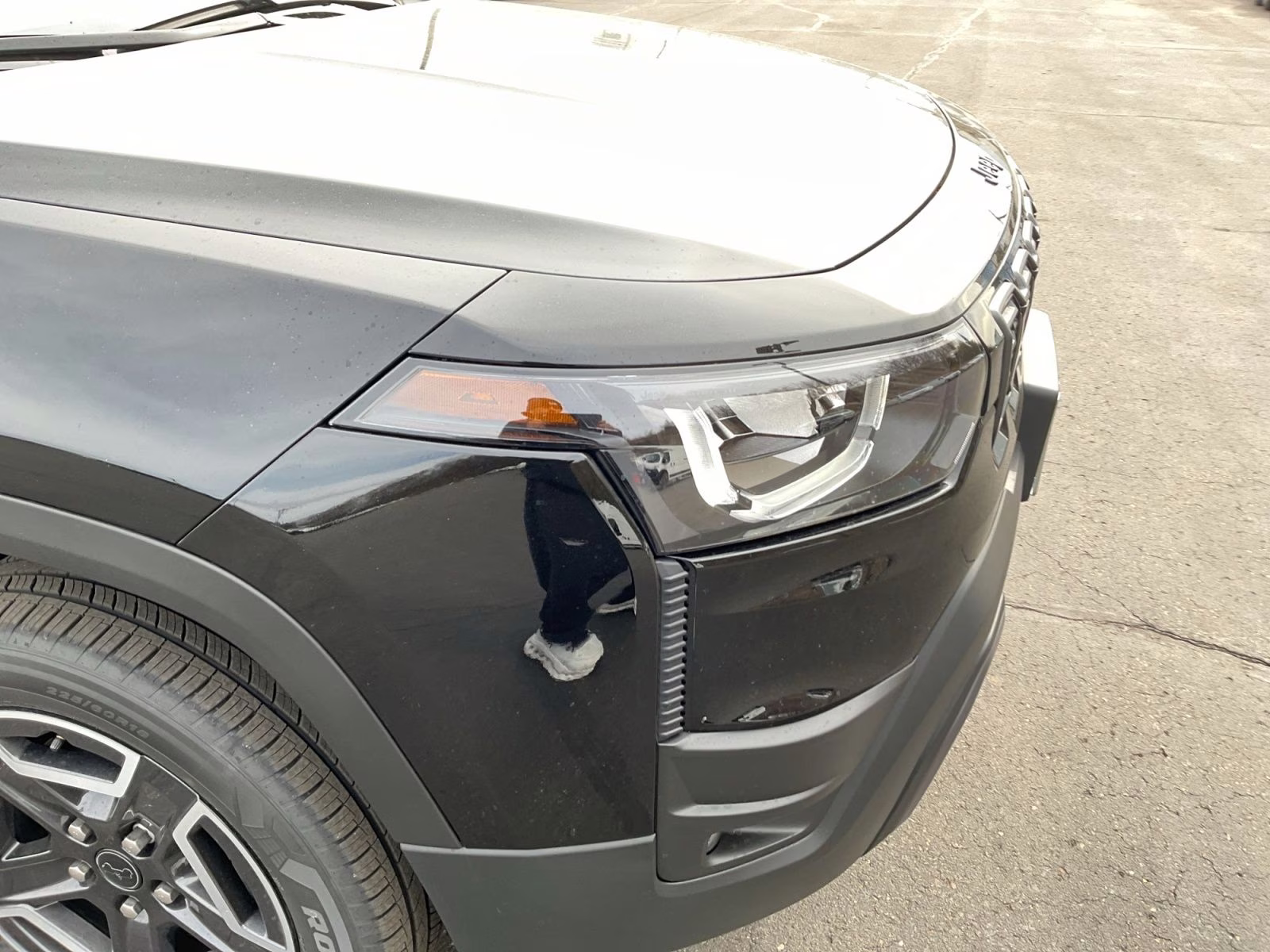 2026 Diamond Black Crystal Pearlcoat Jeep Cherokee Laredo 4X4 SUV