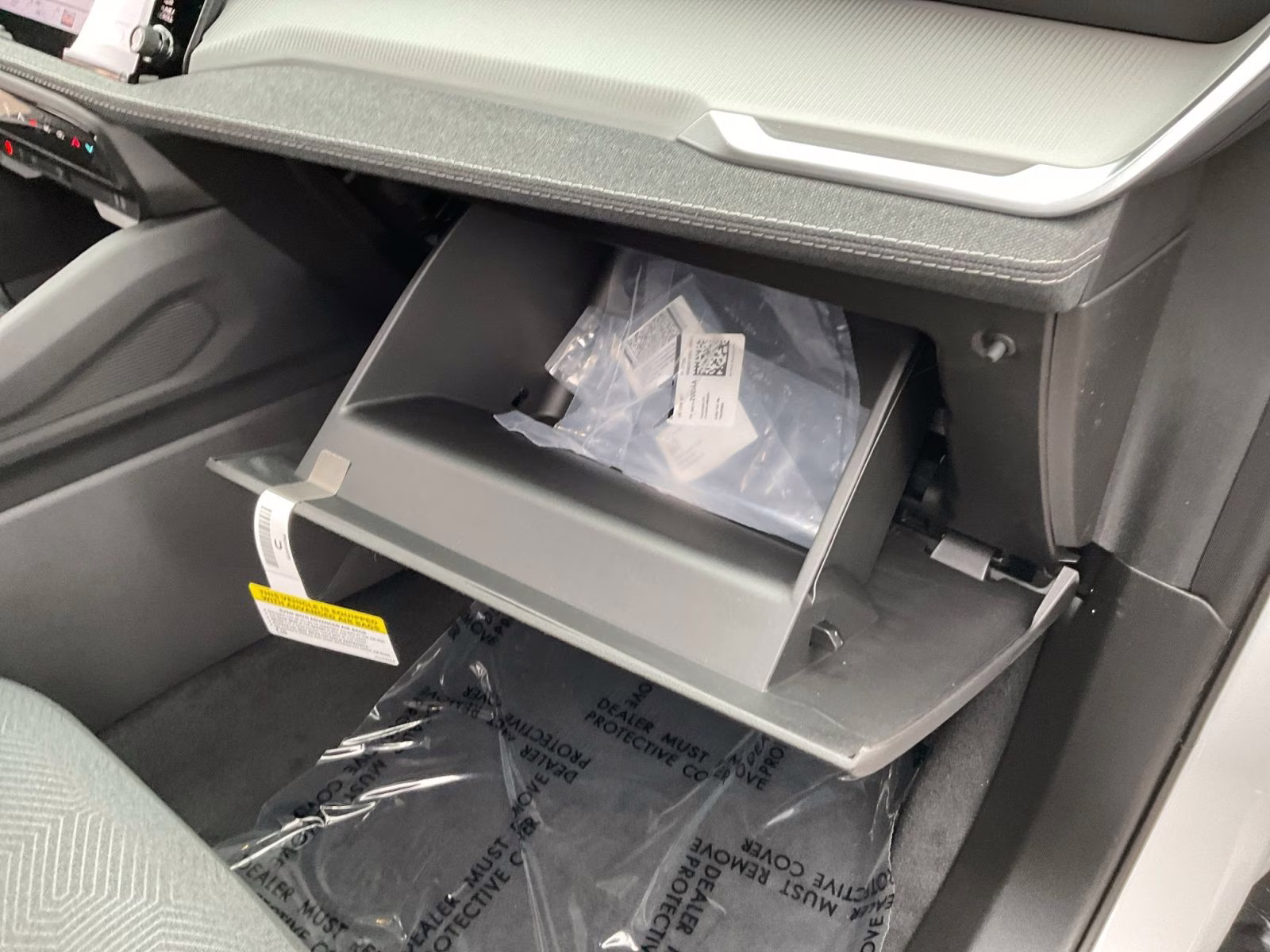 2026 Bright White Clearcoat Jeep Cherokee Laredo 4X4 SUV