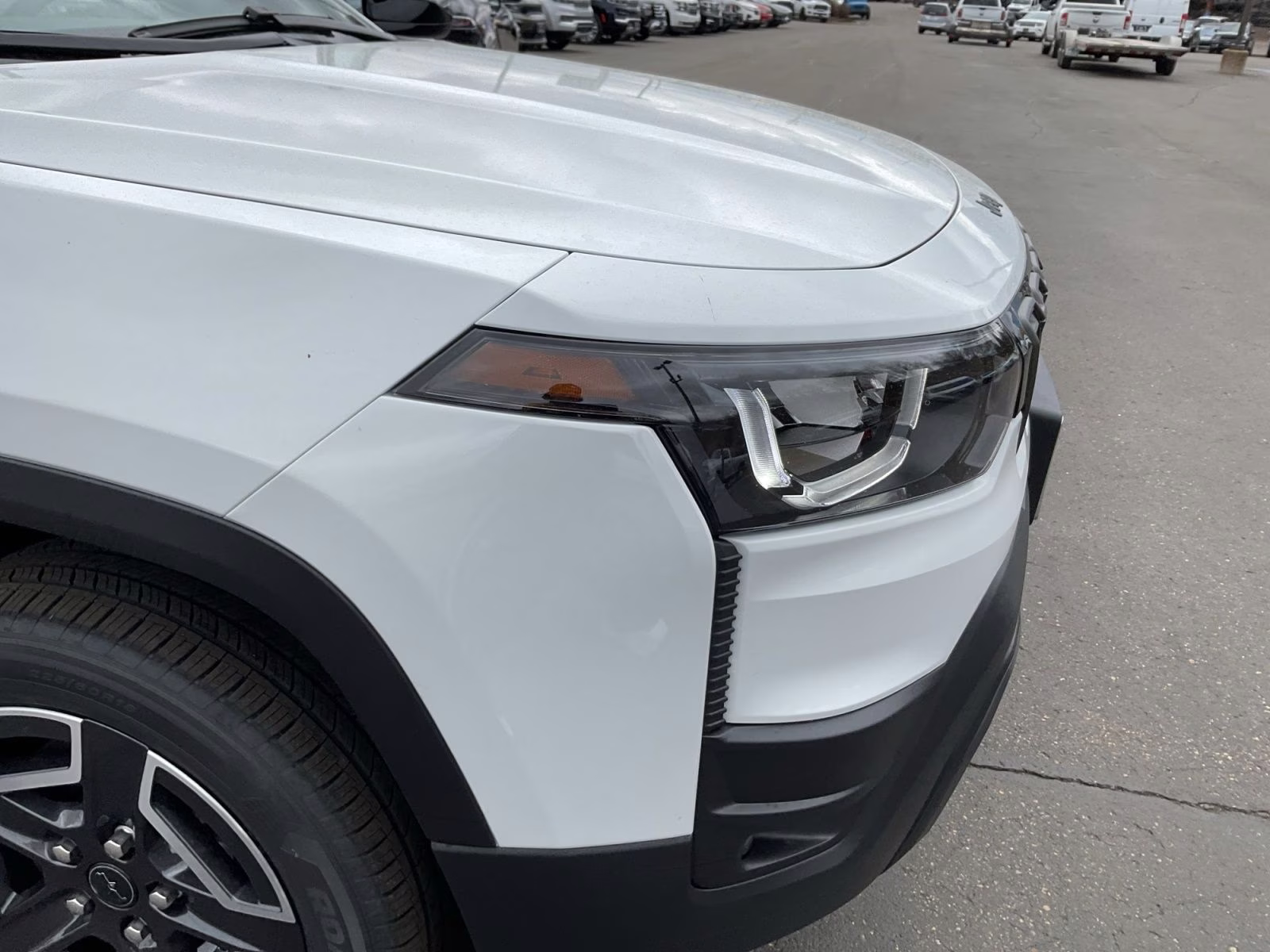 2026 Bright White Clearcoat Jeep Cherokee Laredo 4X4 SUV