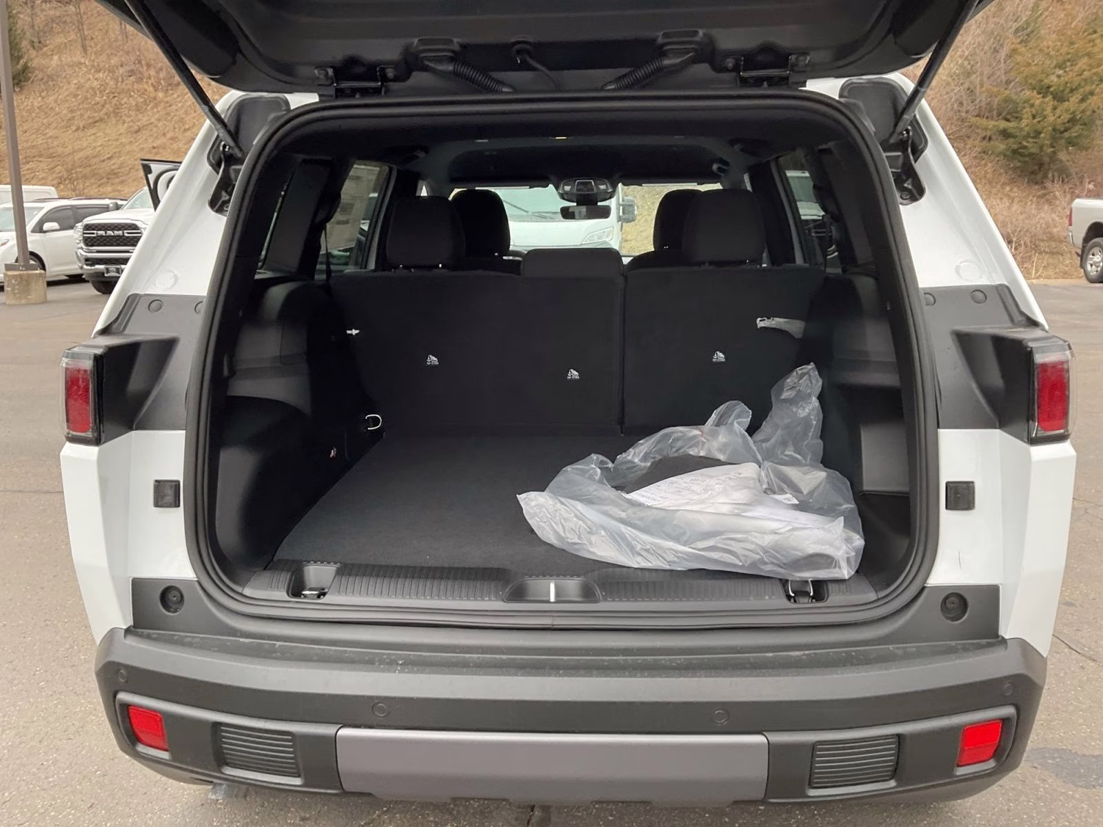 2026 Bright White Clearcoat Jeep Cherokee Laredo 4X4 SUV