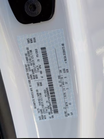 2026 Oxford White Ford Super Duty F-350 DRW XL 4X4 Truck