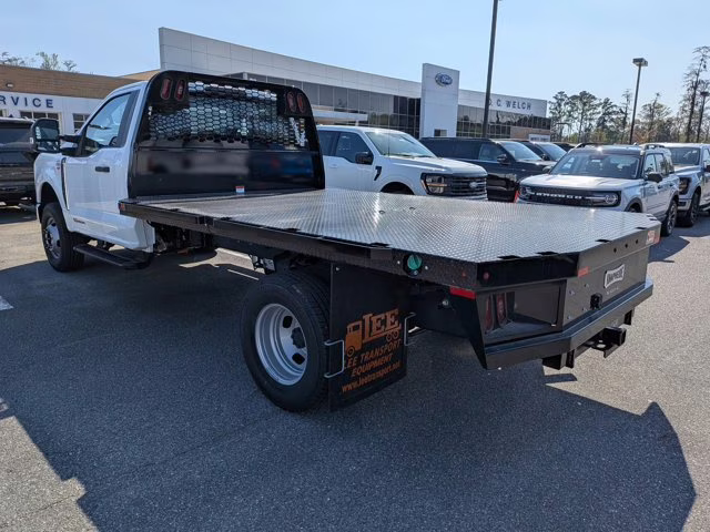 2026 Oxford White Ford Super Duty F-350 DRW XL 4X4 Truck