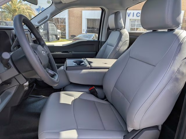 2026 Oxford White Ford Super Duty F-550 DRW XL 4X4 Truck