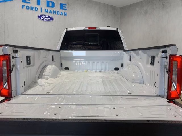 2026 Oxford White Ford Super Duty F-250 SRW XLT 4X4 Truck