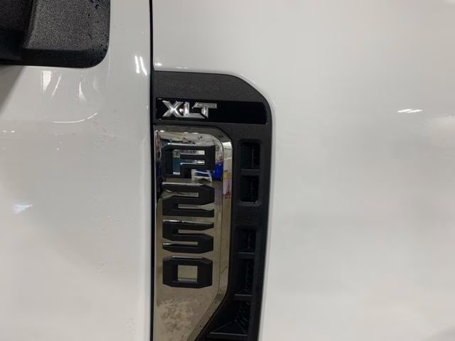 2026 Oxford White Ford Super Duty F-250 SRW XLT 4X4 Truck