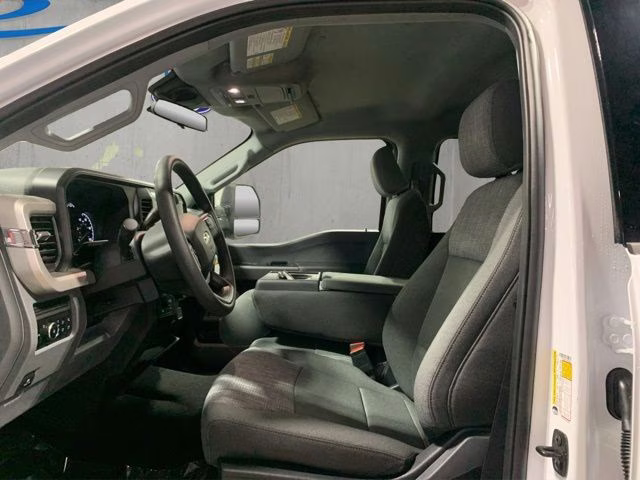 2026 Oxford White Ford Super Duty F-250 SRW XLT 4X4 Truck