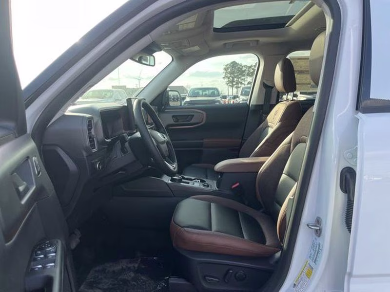 2026 Oxford White Ford Bronco Sport Outer Banks 4X4 SUV