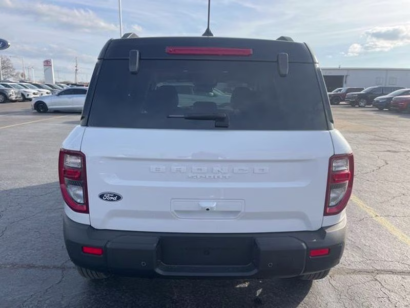 2026 Oxford White Ford Bronco Sport Outer Banks 4X4 SUV