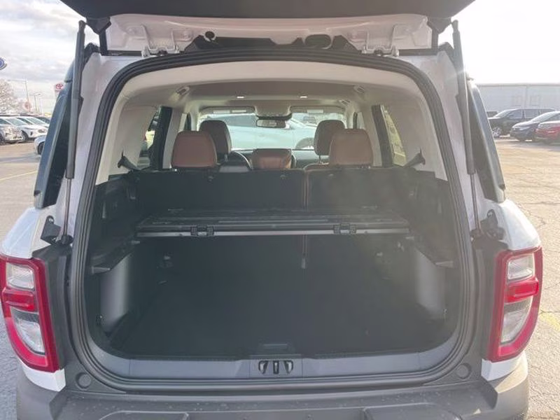 2026 Oxford White Ford Bronco Sport Outer Banks 4X4 SUV