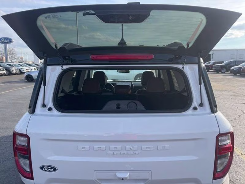 2026 Oxford White Ford Bronco Sport Outer Banks 4X4 SUV