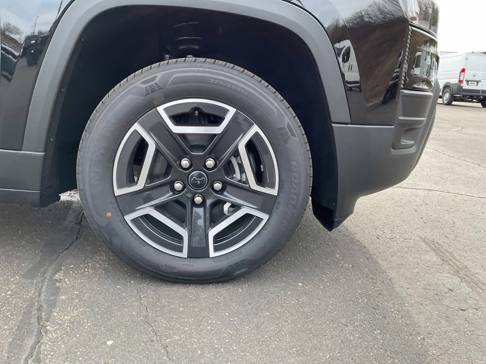 2026 Diamond Black Crystal Pearlcoat Jeep Cherokee Laredo 4X4 SUV