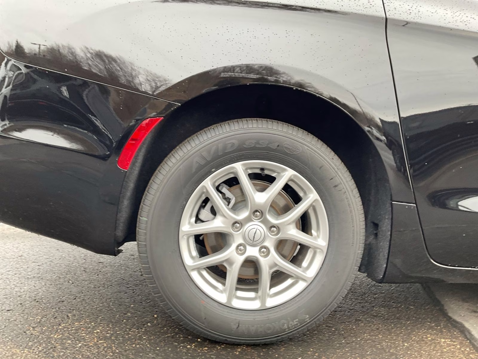 2026 Diamond Black Crystal Pearlcoat Chrysler Voyager LX FWD Van