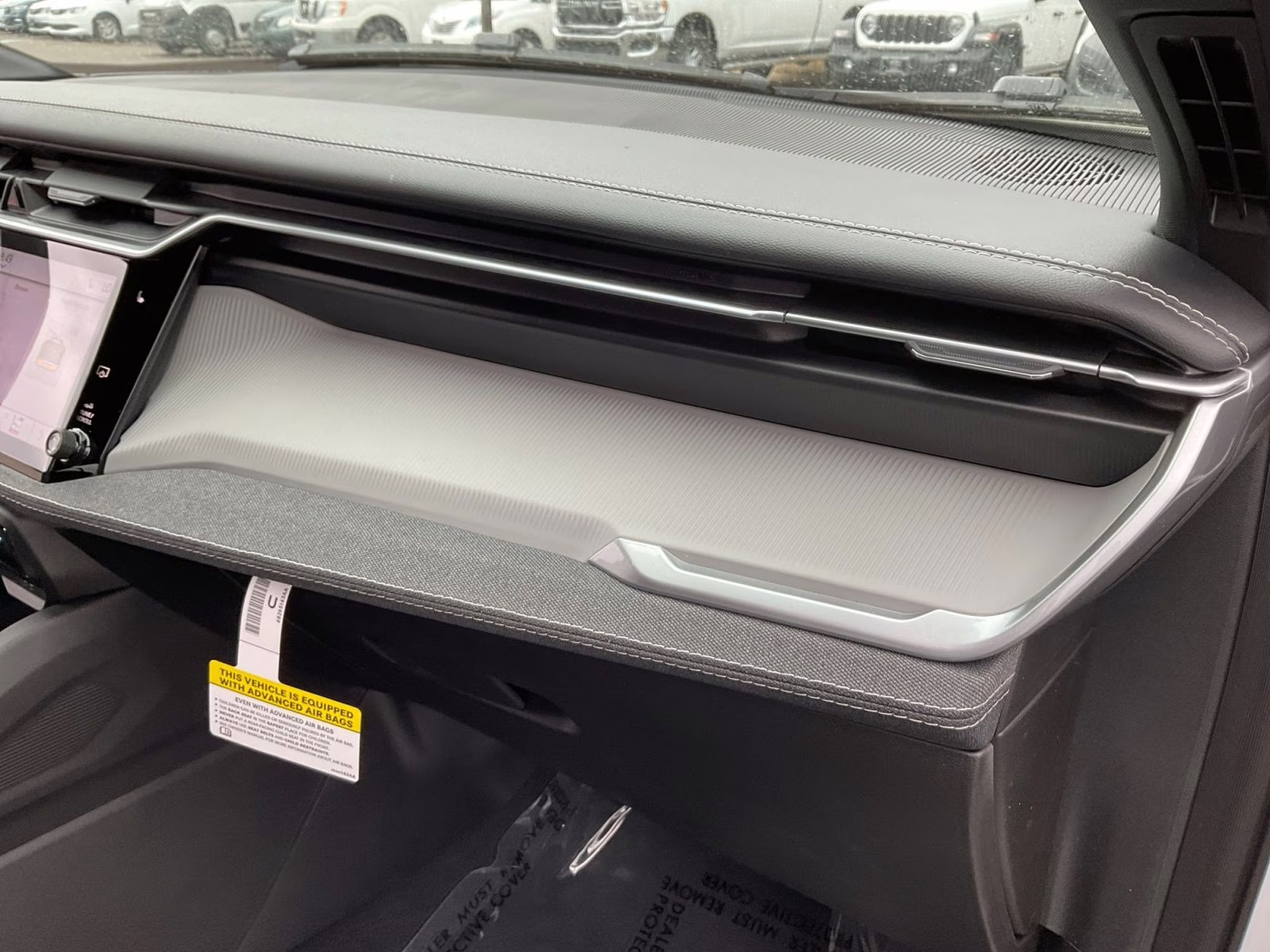 2026 Bright White Clearcoat Jeep Cherokee Laredo 4X4 SUV