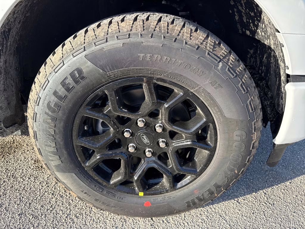 2026 Oxford White Ford F-150 Lariat RWD Truck