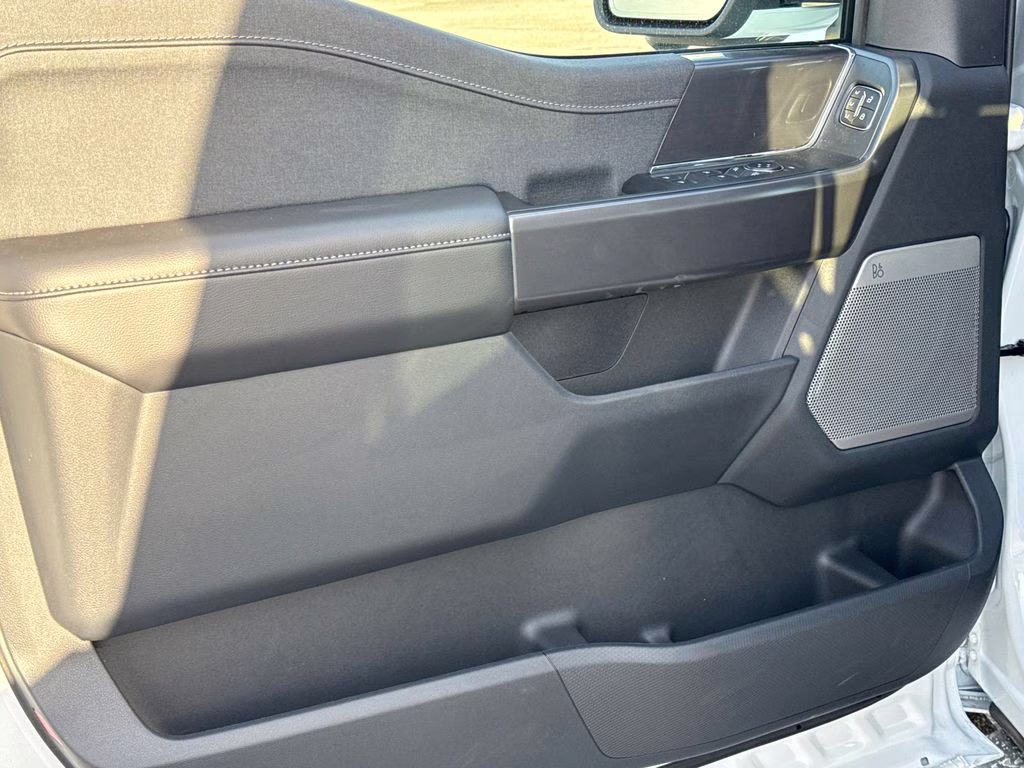 2026 Oxford White Ford F-150 Lariat RWD Truck