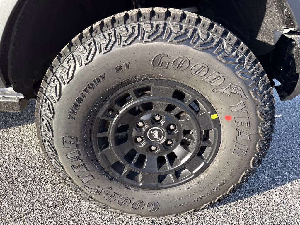 2026 Oxford White Ford Bronco Badlands 4X4 SUV