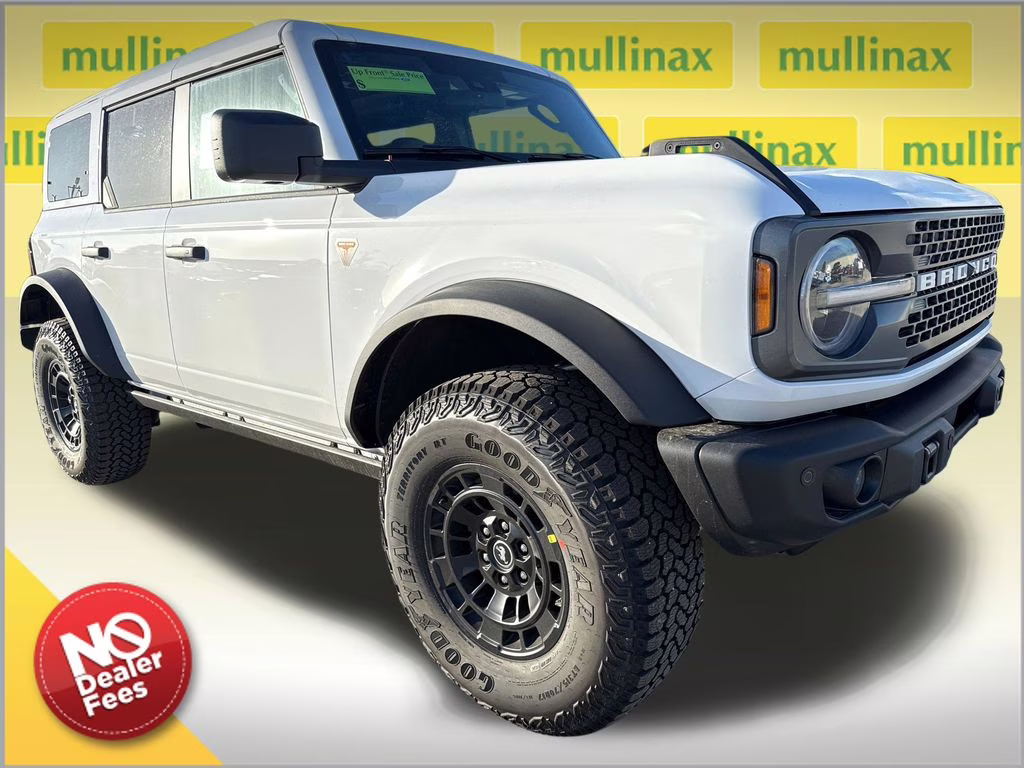 2026 Oxford White Ford Bronco Badlands 4X4 SUV