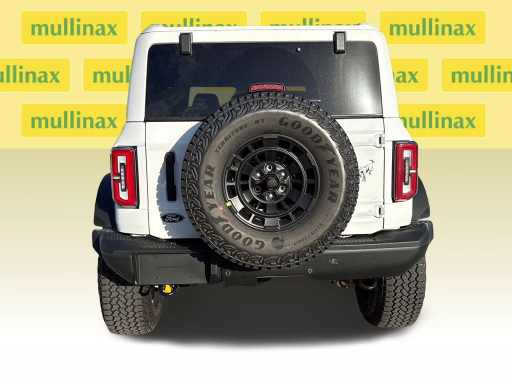 2026 Oxford White Ford Bronco Badlands 4X4 SUV