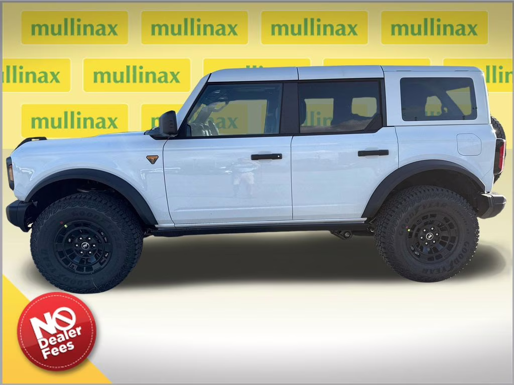 2026 Oxford White Ford Bronco Badlands 4X4 SUV
