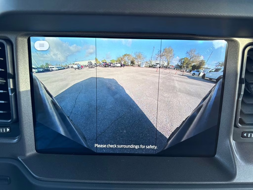 2026 Oxford White Ford Bronco Badlands 4X4 SUV