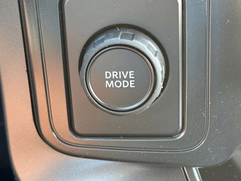 2026 Oxford White Ford F-150 Lariat RWD Truck