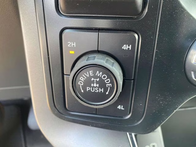 2025 Iconic Silver Metallic Ford F-150 XLT 4X4 Truck