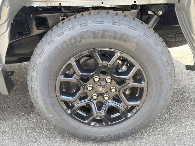 2025 Iconic Silver Metallic Ford F-150 XLT 4X4 Truck