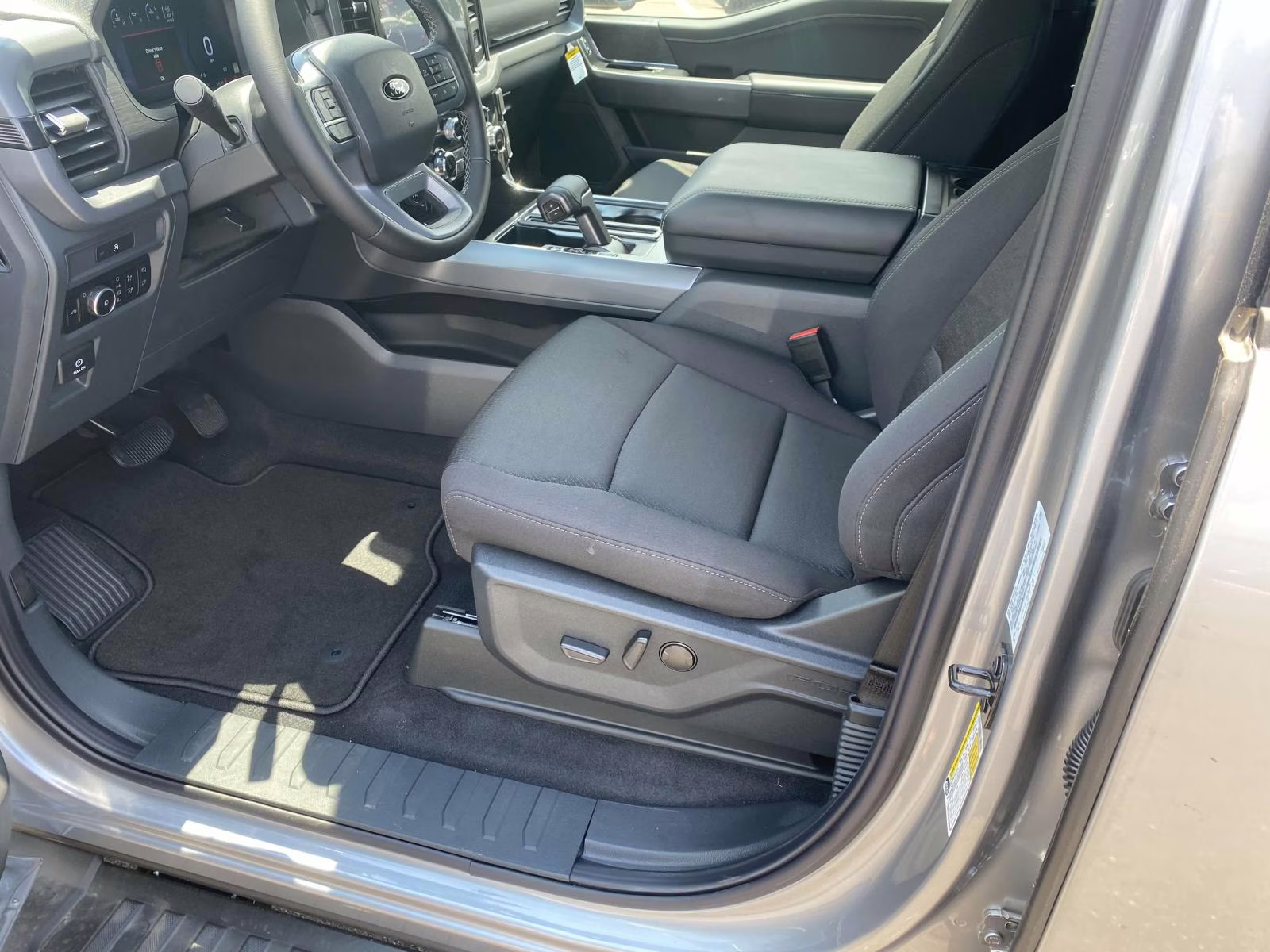 2025 Iconic Silver Metallic Ford F-150 XLT 4X4 Truck