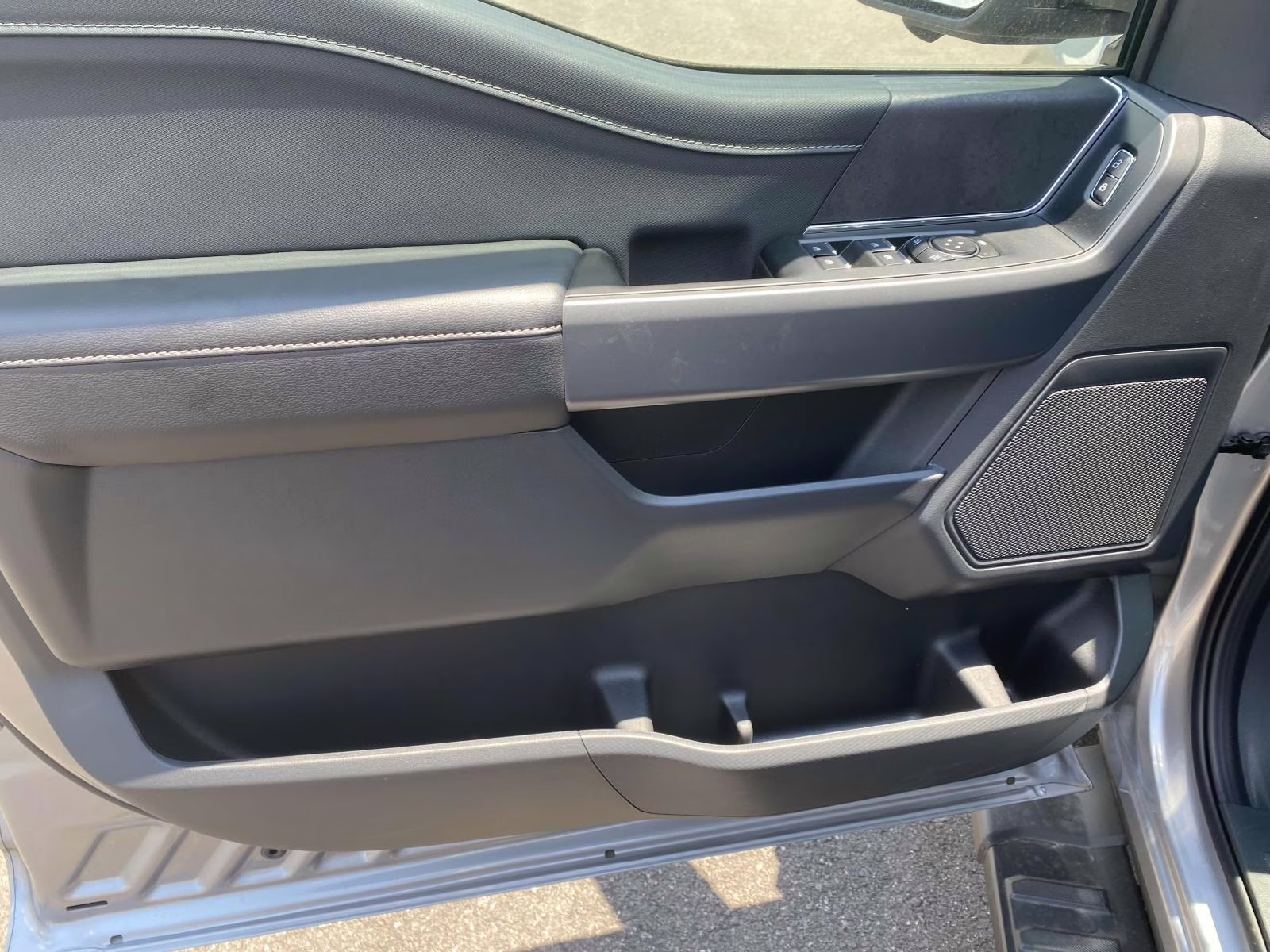 2025 Iconic Silver Metallic Ford F-150 XLT 4X4 Truck