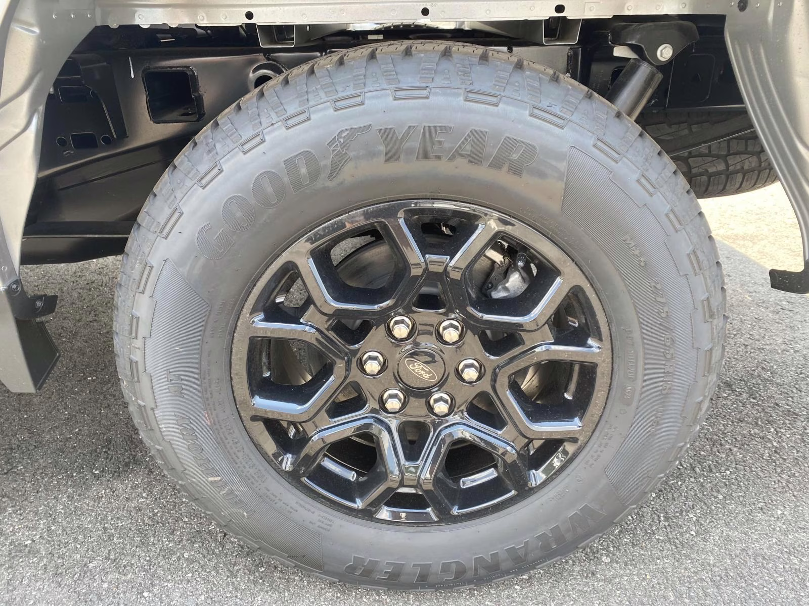 2025 Iconic Silver Metallic Ford F-150 XLT 4X4 Truck