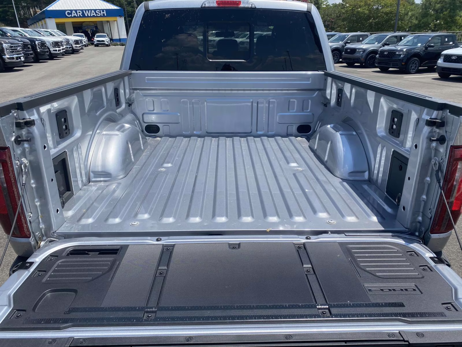 2025 Iconic Silver Metallic Ford F-150 XLT 4X4 Truck